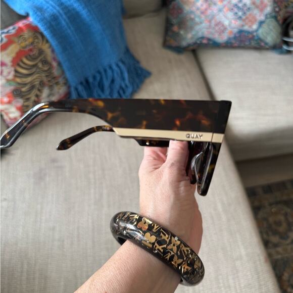 Quay, Australia, sunglasses new without tags in tortoiseshell NOTORIOUS model - Picture 5 of 5